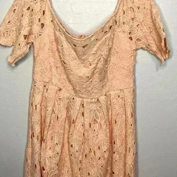 BOOHOO Boutique Off Shoulder Lace Skater Blush Dress NWT Size 14 - Picture 4 of 13